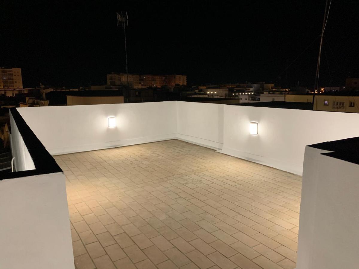 Atico Terraza Cadiz Centro Ascensor Playa De La Caleta Apartment Exterior photo