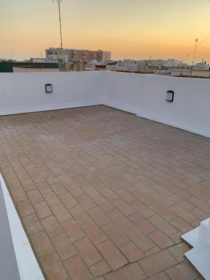 Atico Terraza Cadiz Centro Ascensor Playa De La Caleta Apartment Exterior photo